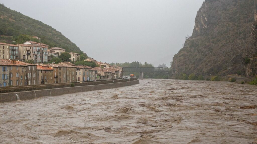 Météo : le Gard et la Lozère placés en vigilance orange "pluie-inondation" et "orages" à partir de minuit