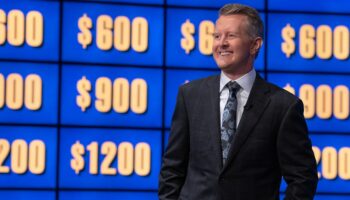 'Jeopardy!' fans outraged after contestant receives questionable ruling: 'Ken Jennings blows it again'