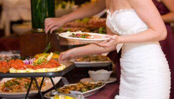 Wedding guest claims wealthier guests received better alcohol and more food at reception