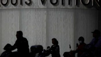 Plombé par la Chine, LVMH pense payer 800 millions d’euros de surtaxe fiscale en 2025