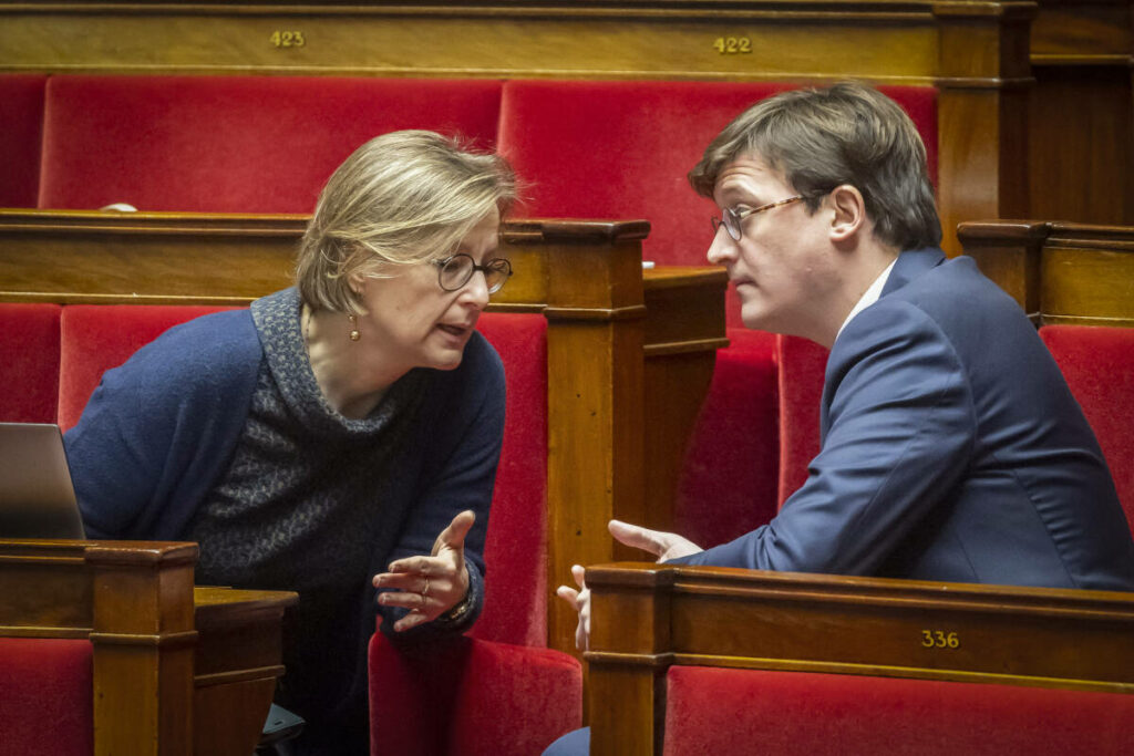 Vers un groupe social-démocrate à l’Assemblée, les députés RN s’initient à l’art dramatique, Macron n’a pas les « priorités » de Barnier... Les indiscrétions du « Nouvel Obs »