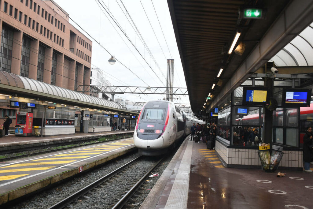 Fermeture de la ligne TGV Paris-Lyon pendant 4 jours : trajets plus longs, fréquence réduite… Ce que prévoit la SNCF