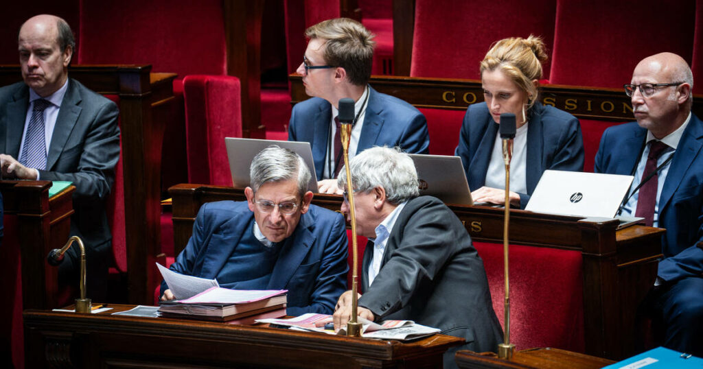 Budget 2025 : une version étendue de la taxe sur les hauts revenus adoptée en commission par les députés