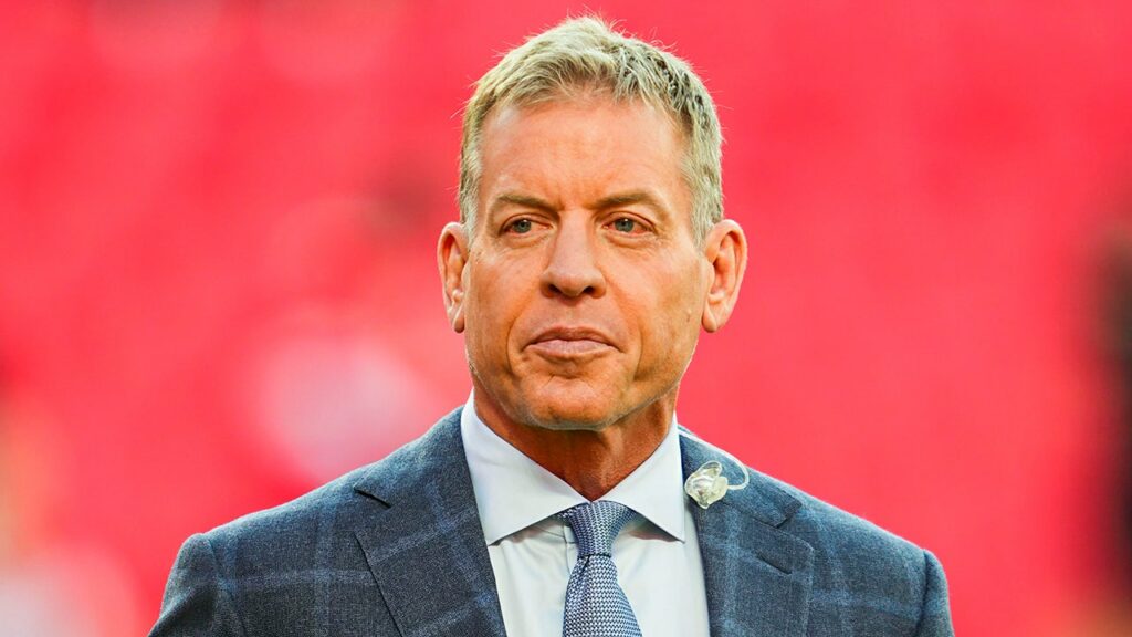 NFL legend Troy Aikman rips 'lazy' Cowboys wide receivers after blowout loss