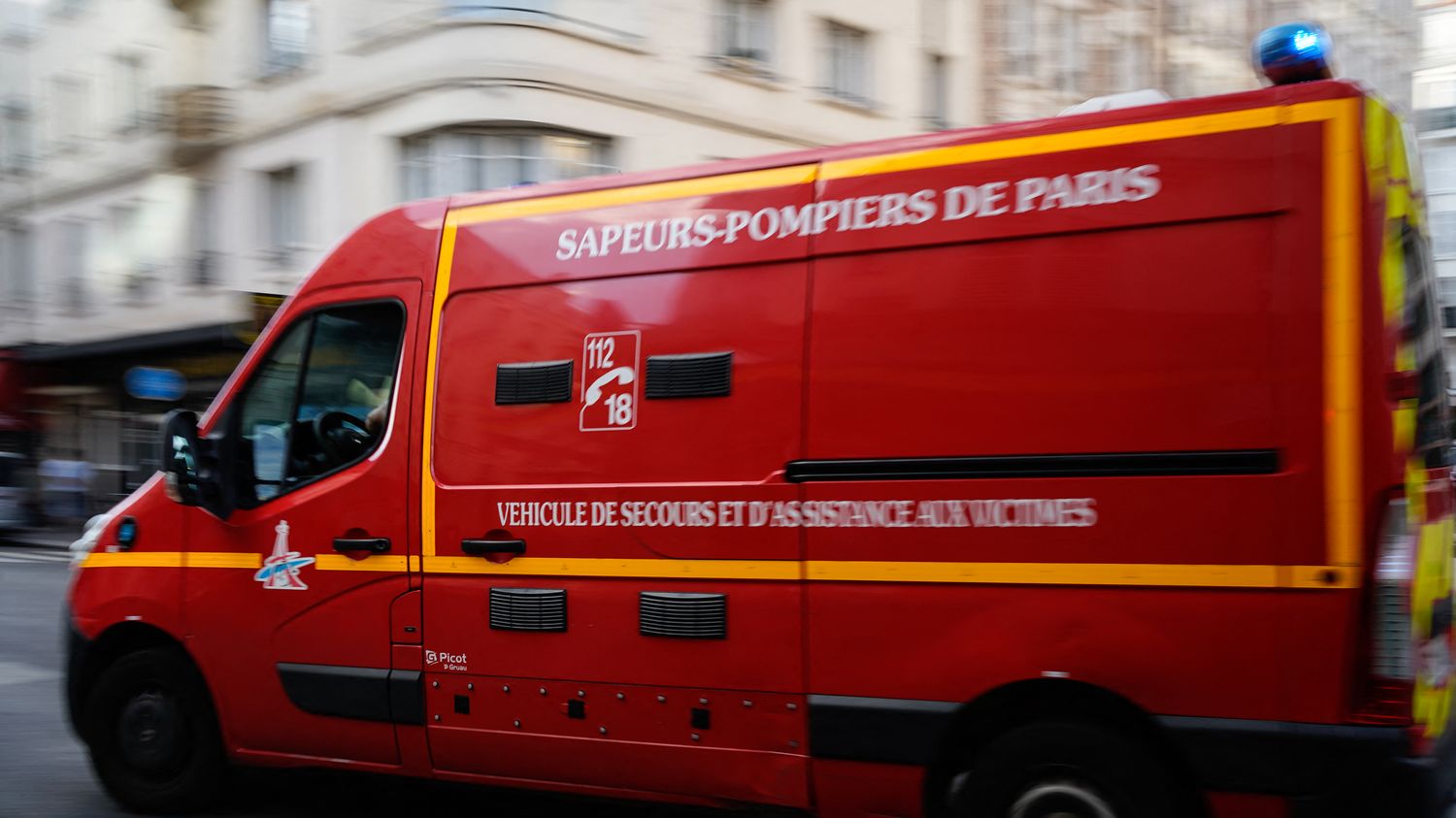 A Paris, un homme meurt après la chute d'un arbre, deux enfants en urgence relative