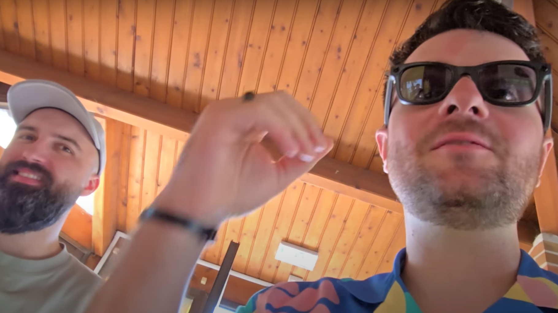 Après une vidéo Youtube d’Amixem et des accusations d’homophobie, une gérante de camping plaide le « malentendu »