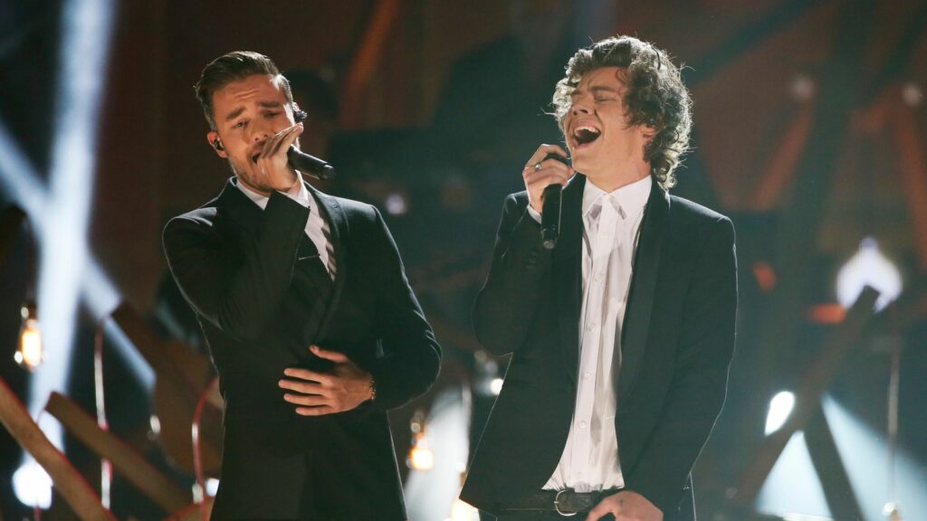 Liam Payne and Harry Styles of One Direction performing Story of My Life at the 41st American Music Awards in Los Angeles, 2013. Pic: Reuters