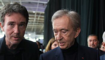 Foot : la famille Arnault est entrée en "négociations exclusives" pour racheter le Paris FC