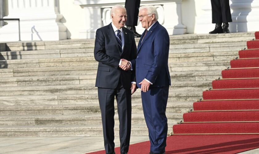 Berlin: Bundespräsident Steinmeier zeichnet Joe Biden aus