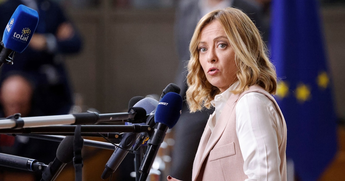 La Première ministre italienne Giorgia Meloni répond aux questions des journalistes à Bruxelles le 16 octobre 2024