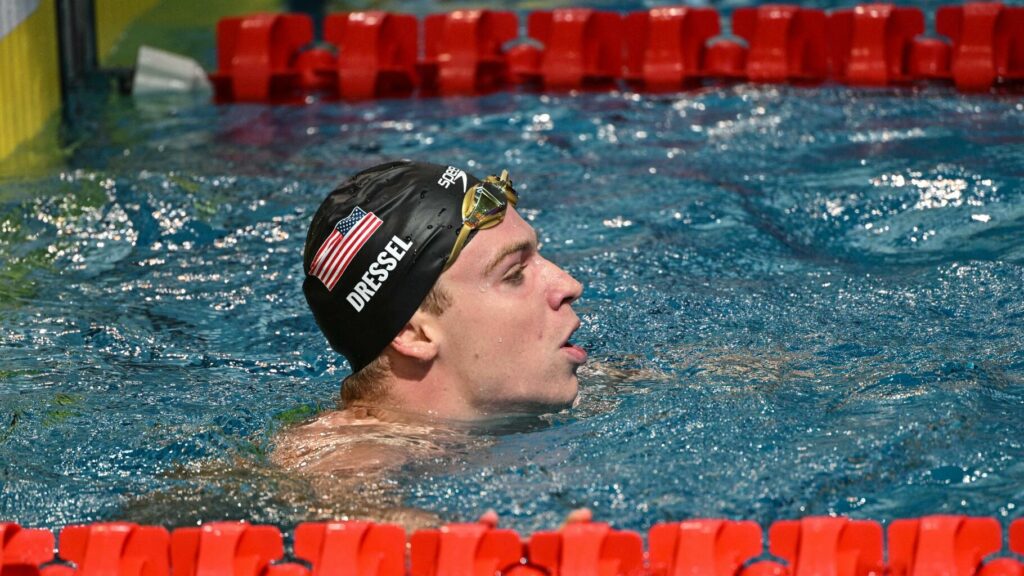 Léon Marchand remporte son premier titre après les JO de Paris et bat un record de France