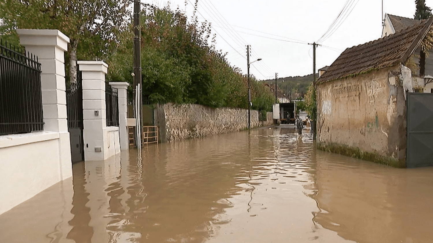 Crues et inondations dans les Yvelines : Saint-Rémy-lès-Chevreuse à nouveau touchée, quelques jours après Kirk