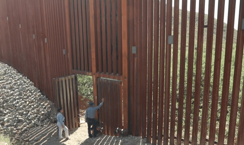 Présidentielle américaine : le mur à la frontière mexicaine, symbole du thème central de l'immigration