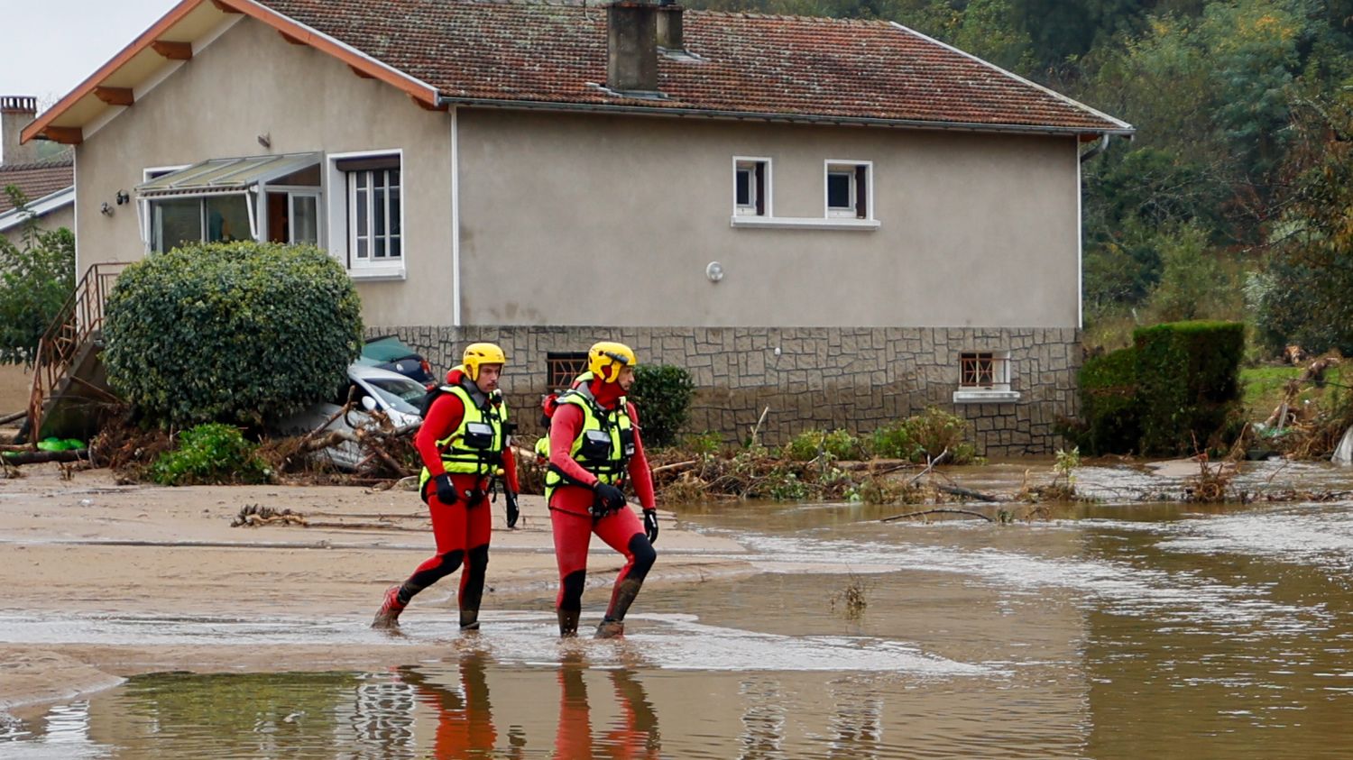 Intempéries en Ardèche : la maire de Saint-Julien-d'Intres estime "à 150 000 euros" le montant des dégâts