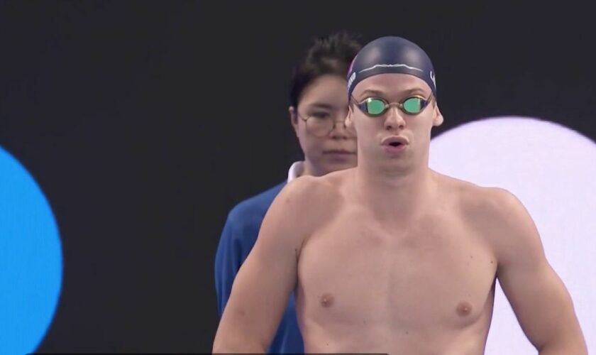 Natation : pour son retour, Léon Marchand bat un record de France