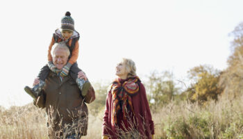 Devenus grands-parents, ils ont laissé de côté les principes qu’ils avaient en tant que parents