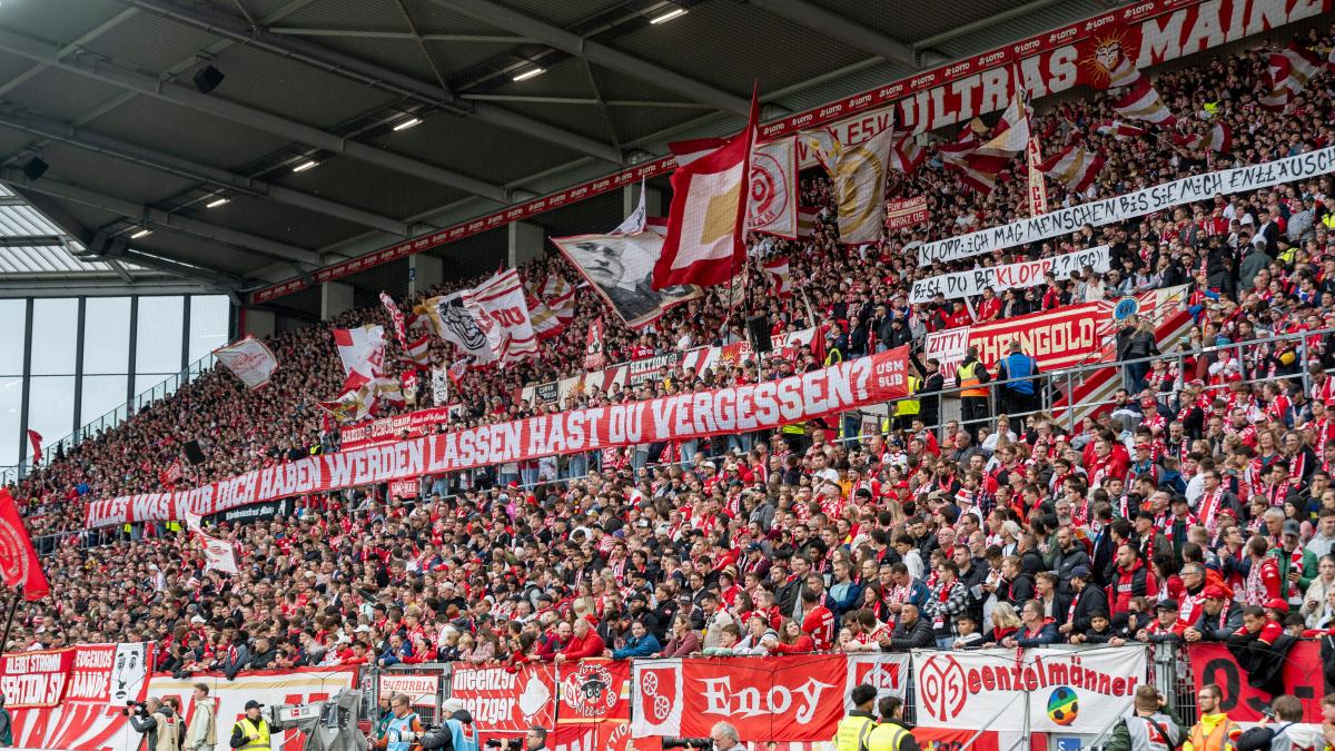 Mainzer Fans protestieren gegen Klub-Idol Klopp