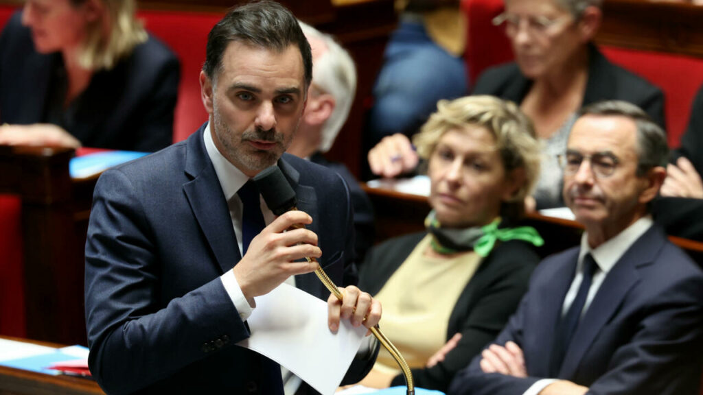 Un budget 2025 réécrit puis rejeté en commission, prélude à des débats houleux à l'Assemblée