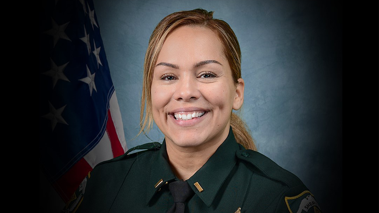 Florida lieutenant fatally shot by estranged husband who attempted to make crime look like a suicide: deputies