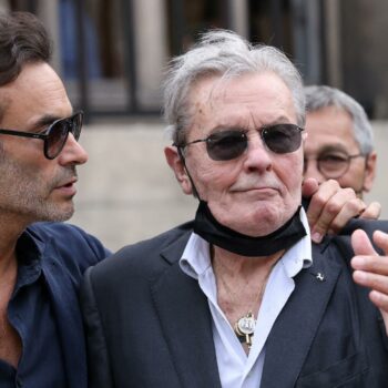 Mort d’Alain Delon : Anthony Delon se confie deux mois après le décès de son père