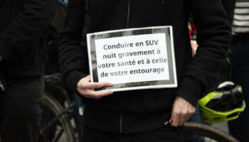 Cycliste tué par un SUV : des militants dégonflent des roues à Toulouse pour lui rendre hommage