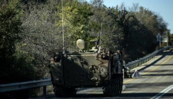 DIRECT. Guerre au Proche-Orient : le Hezbollah dit avoir lancé une "salve de roquettes" sur une base militaire dans le nord d'Israël