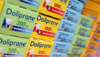 Des boîtes de Doliprane en vente dans une pharmacie en France, le 23 octobre 2023