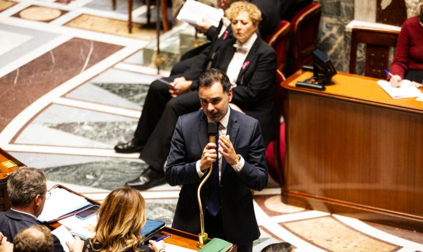 Le ministre du Budget affirme ne pas être "opposé" aux cessions de participations de l'Etat pour éponger la dette