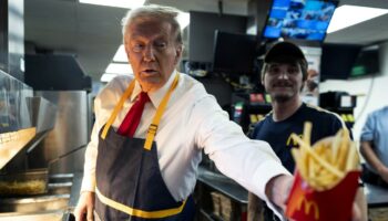 US-Wahl: Trump macht mit McDonald's-Auftritt Stimmung gegen Harris