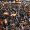 Espagne : des milliers de manifestants défilent contre le gouvernement de Pedro Sanchez