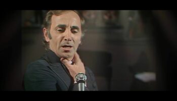 VIDEO. "Comme ils disent" : comment, il y a plus de cinquante ans, Charles Aznavour dépassait les tabous en incarnant un homosexuel en chanson