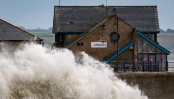 Storm Ashley latest: 100 flood alerts across UK after River Severn bursts banks and thousands without power