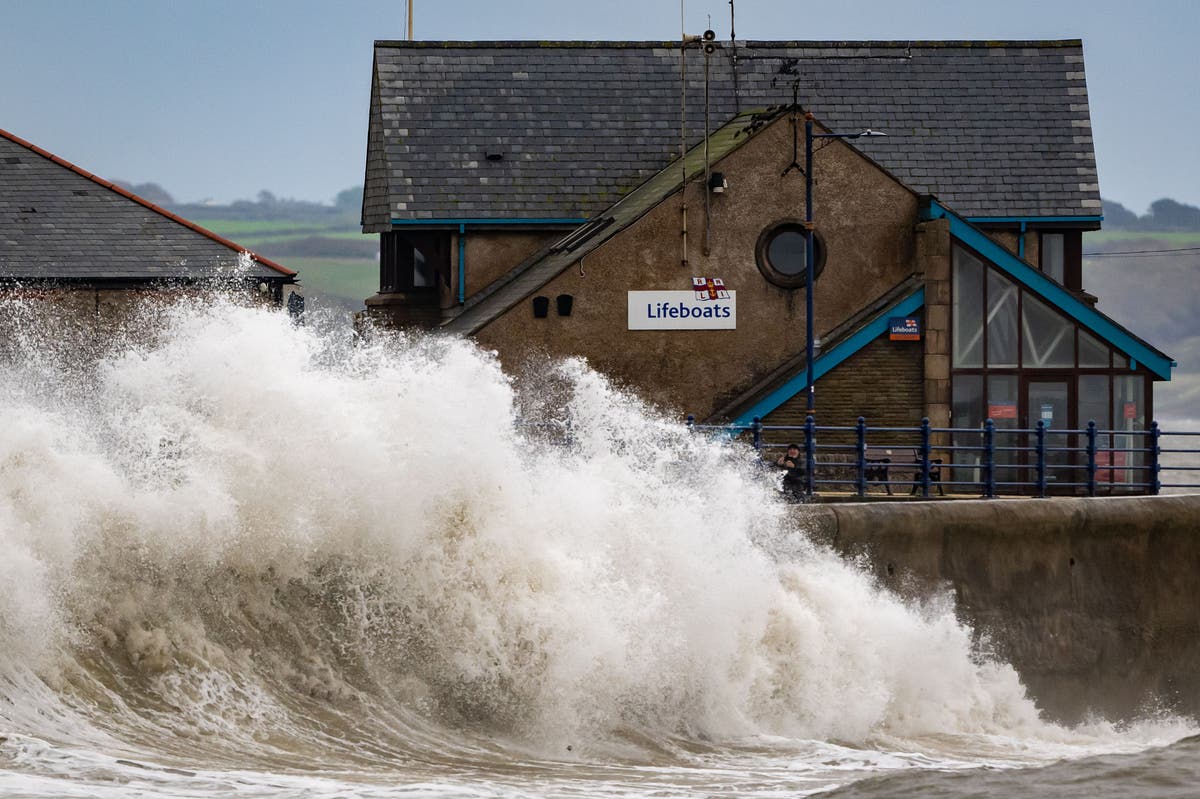 Storm Ashley latest: 100 flood alerts across UK after River Severn bursts banks and thousands without power