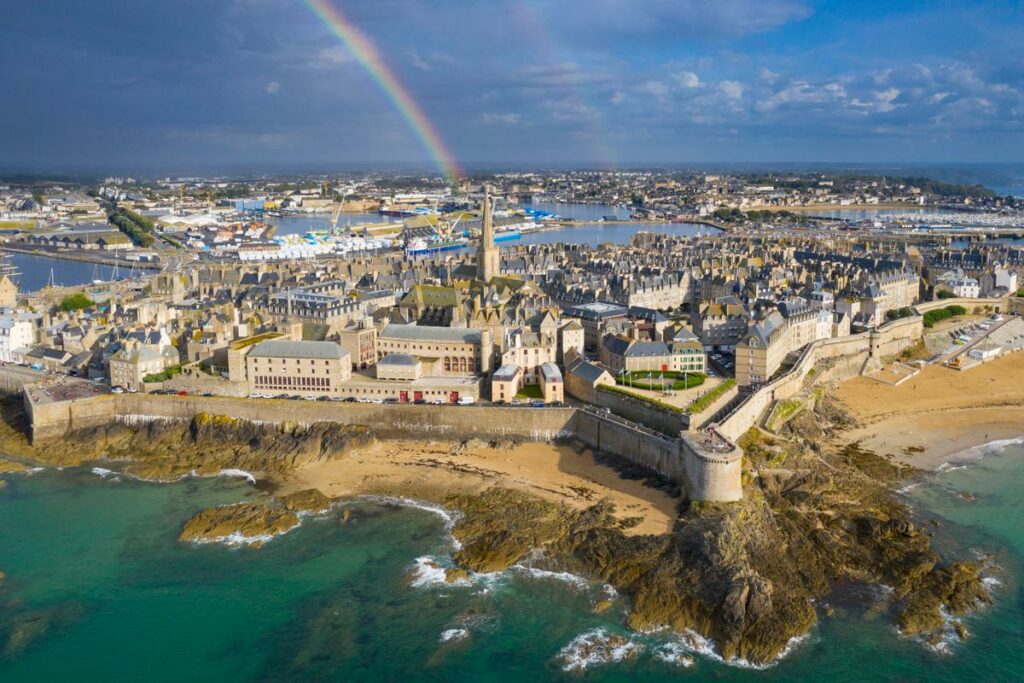 « A Saint-Malo, les meublés touristiques restent un sujet brûlant qui paralyse le marché locatif »