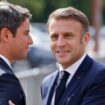 Emmanuel Macron et Gabriel Attal lors d'une cérémonie le 18 juin 2024, soit 9 jours après l'annonce de la dissolution.