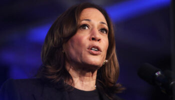 Que sait-on de l’emploi de Kamala Harris chez McDonald’s, contesté par Donald Trump ?