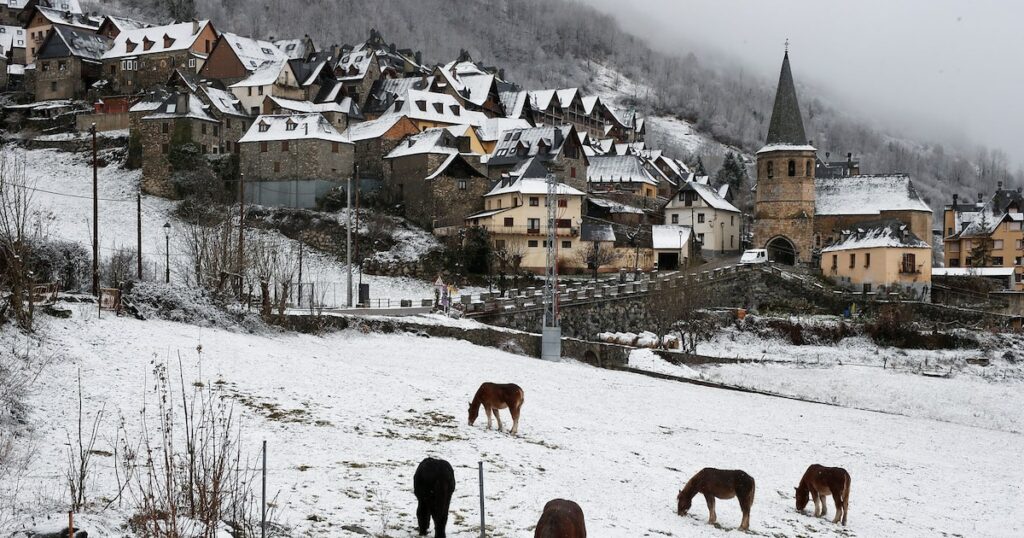 Dans le Val d'Aran, en Espagne, l’occitan est en usage dans les mairies, les administrations et dans les écoles. Et gagne régulièrement des locuteurs (ici, le village de Gausac).