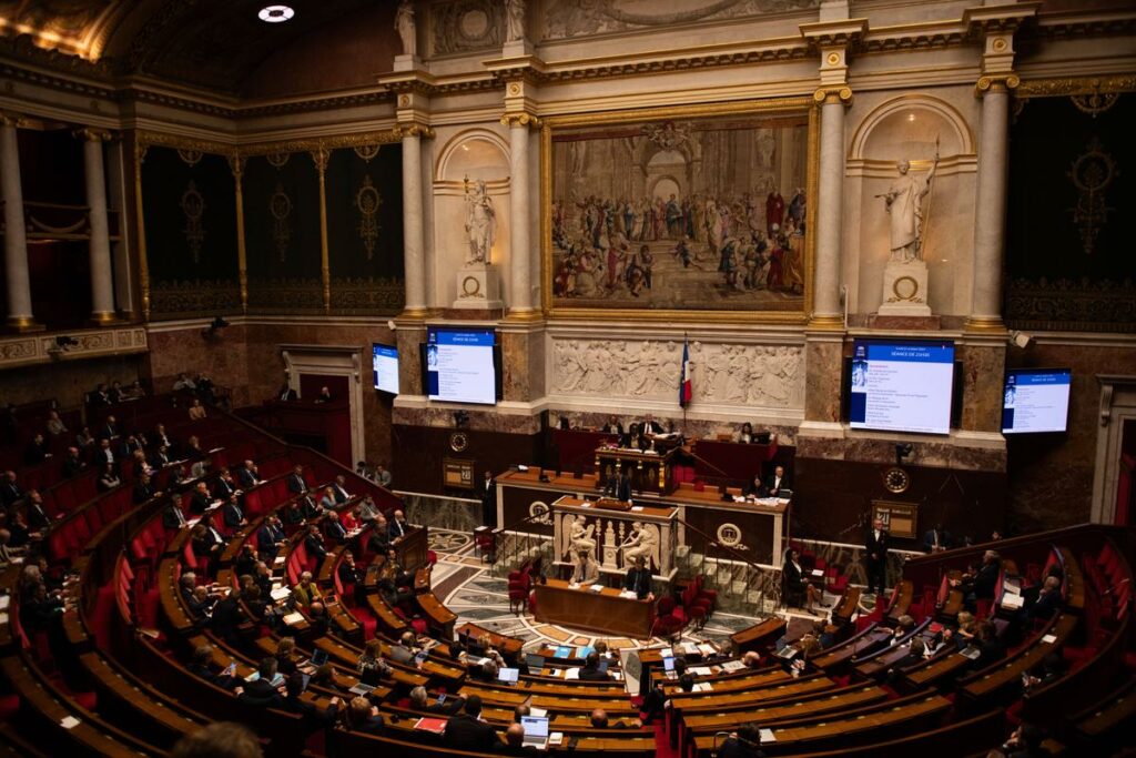 Budget 2025 : début des débats, phrases fortes, annonces surprises… Le résumé de la soirée de lundi