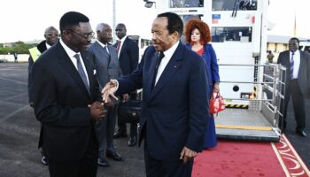 INTERVIEW. Paul Biya de retour au Cameroun après une longue absence : "Il arrive à en faire une ressource pour son pouvoir", estime un historien