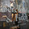 L’ex-PDG d’Abercrombie & Fitch, Mike Jeffries, inculpé pour trafic sexuel et proxénétisme