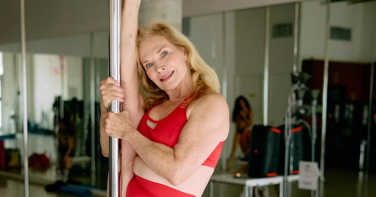 Mary Caryl, 71 ans et star de pole dance