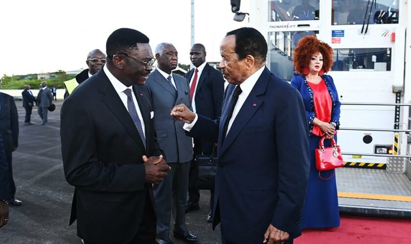 Le “Sphinx” Paul Biya fait son retour au Cameroun après cinquante jours d’absence