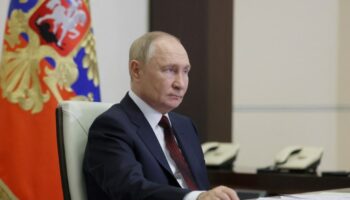 Le président russe Vladimir Poutine préside une réunion sur les infrastructures sociales par vidéoconférence à Moscou, le 30 septembre 2024