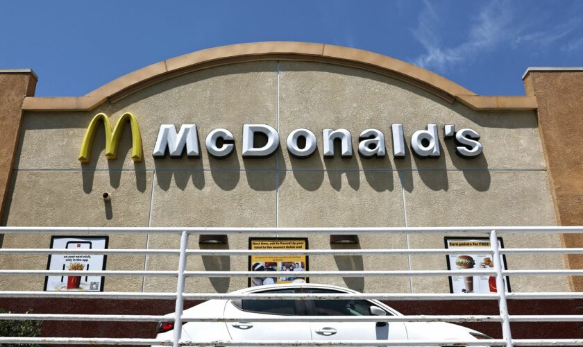 Un mort et des dizaines de malades à cause d'une bactérie dans des hamburgers de McDonald's aux Etats-Unis