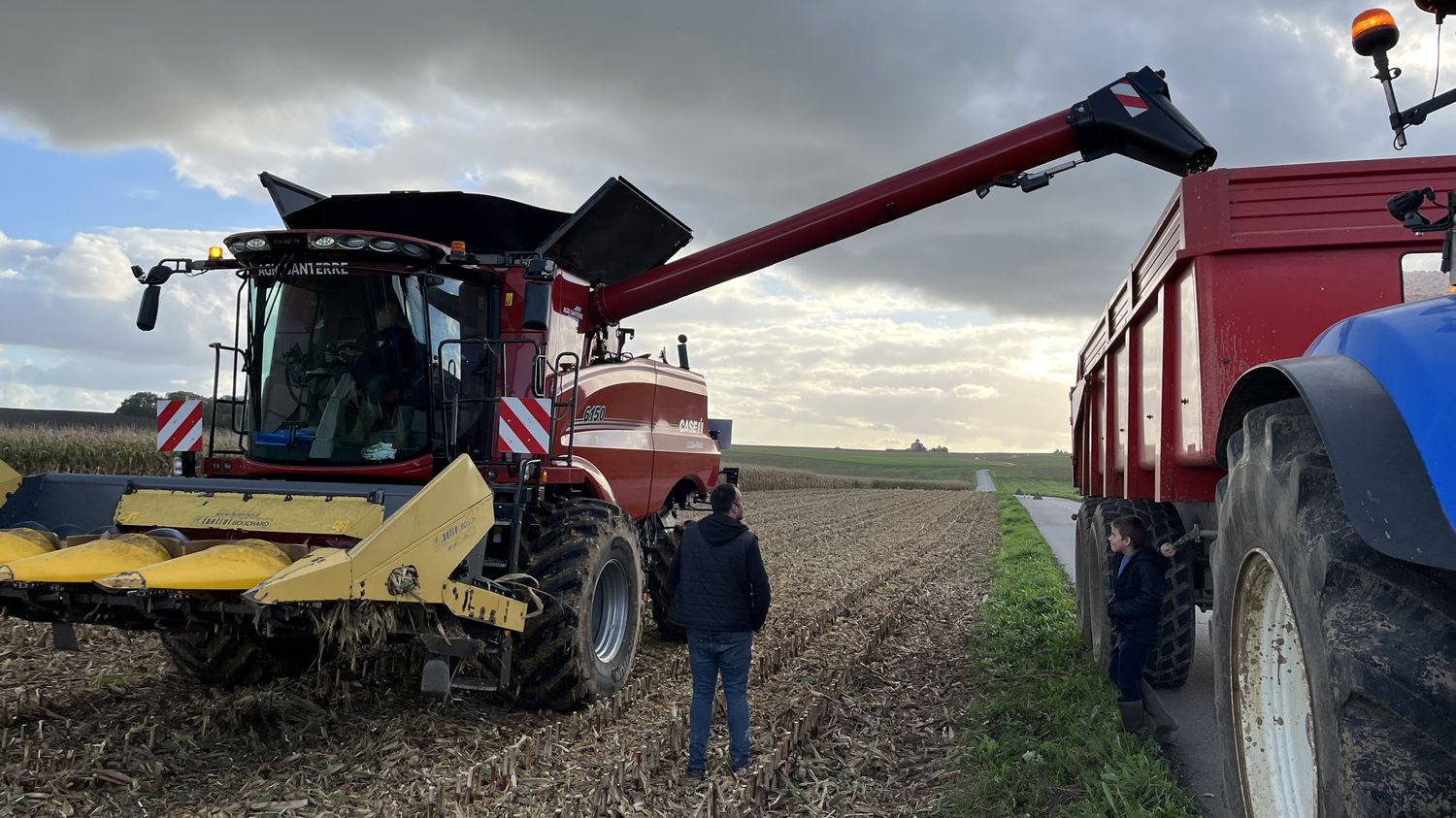 REPORTAGE. "On est écrasé par les charges et les normes" : désabusés et toujours en colère, les agriculteurs prêts à se remobiliser