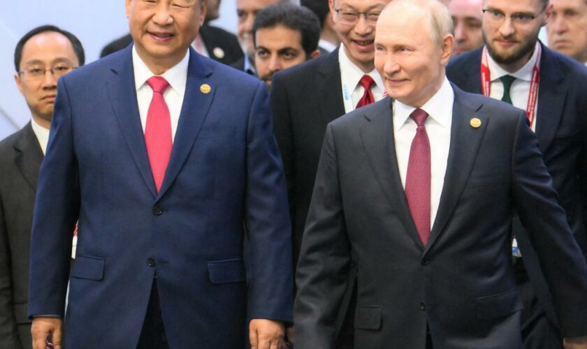 Au sommet des Brics, la mise en scène de l’amitié sino-russe… et un point de tension