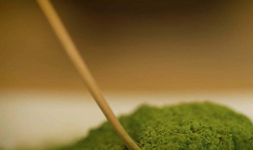 Gastronomie : En France, le thé matcha séduit de plus en plus de jeunes