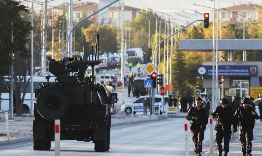 Anschlag: Türkische Kampfjets fliegen Angriffe auf kurdische Stellungen