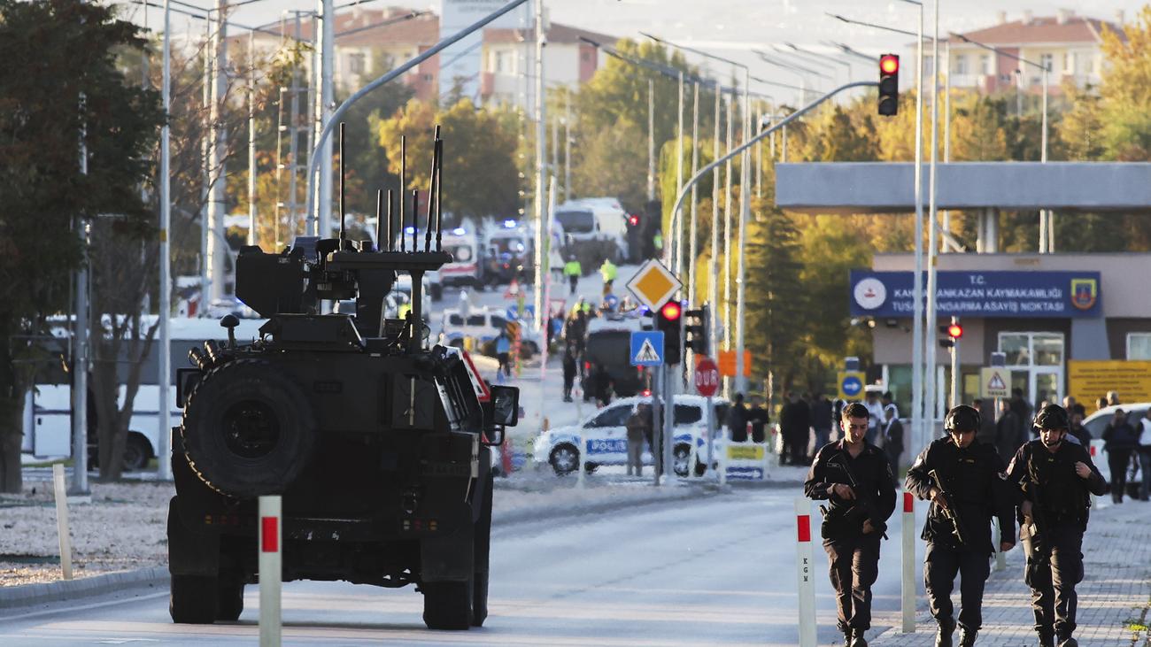 Anschlag: Türkische Kampfjets fliegen Angriffe auf kurdische Stellungen