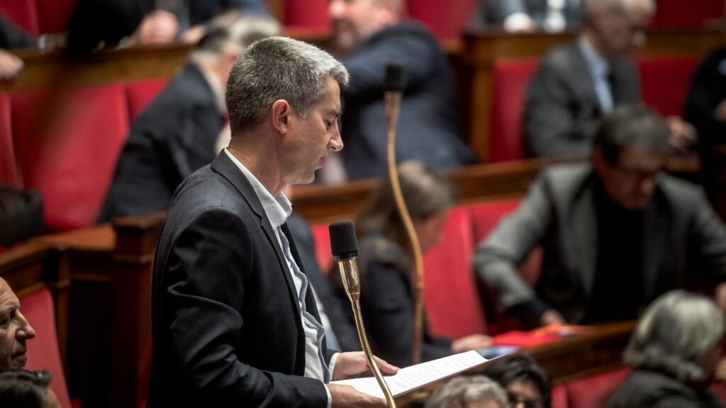 Budget 2025 : à l'Assemblée, la gauche échoue à alourdir la "flat tax", la taxation sur les revenus du capital